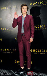 组图：韩星金慧秀李栋旭朴诗妍等亮相名品派对