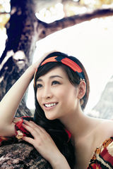 组图：李小冉马尔代夫拍摄大片 佳人美景赏心悦目