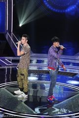 组图：快男6进5迎大考 萧亚轩驾到众师姐助阵