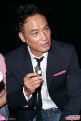 组图：任达华执导零片酬 新片台词被奉为金句