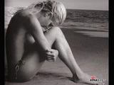 高清组图：超模海蒂-克鲁姆沙滩拍摄裸体写真