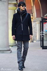 组图：杨金承冬日街拍出炉 身材修长气质出众