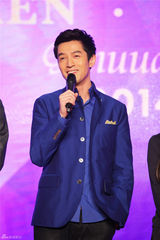 组图：唐人电影年会众星齐聚温情爆笑 将拍新剧