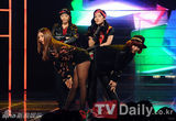 组图：少女时代录制《MCD》变嘻哈战士夺冠