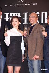 组图：天后林忆莲加盟环球 否认取代谢安琪