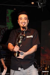 组图：恭硕良出碟感谢林忆莲 送给母亲作生日礼物