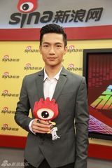 陈楚生分享爱情感悟 与女友相恋12年似亲人(图)