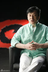 组图：成龙拍摄娱乐现场宣传片 宣扬慈善彰显爱心