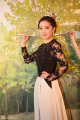 组图：吴秀波刘嘉玲阙清子亮相活动显亲昵