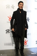 组图：范冰冰道姑头现身影展 陈坤潮装搭配引潮流