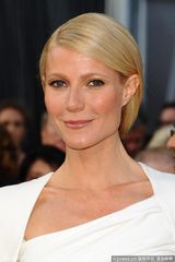 高清组图：奥斯卡红毯格温妮丝-帕特洛白色礼服