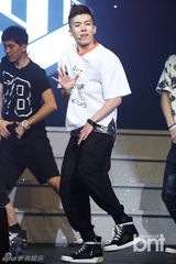 组图：韩团HISTORY举行首张迷你专辑Showcase