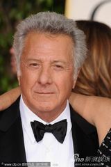 组图：金球奖红毯男星潇洒比帅 简单展魅力