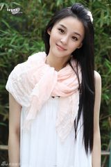 幻灯图：吴亚桥最新写真出炉 五官精致甜美