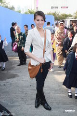 组图：郑嘉颖胡杏儿《怒火街头》香港拍外景