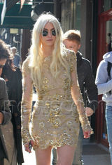 组图：《绯闻女孩》最终季片场 S与Dan浪漫婚礼