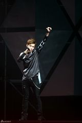 高清组图：SM新人组合EXO正式出道引爆激情