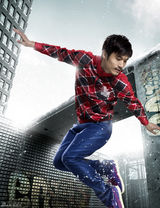 组图：耿乐登杂志扮演城市猎手 生活展露平常心