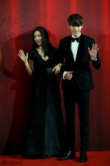 组图：众星云集国剧盛典 金宇彬朴信惠首度来华