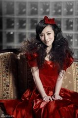 高清：陈紫函主演《神话》 芭比红装迎新年 