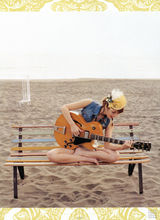 组图：佐佐木希写真集风格多变