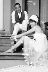 组图：陈小春应采儿蜜月照曝光 大秀幸福甜蜜