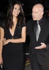 高清组图：布鲁斯-威利斯携娇妻出席新片首映