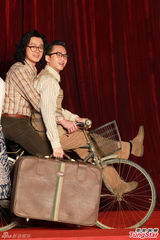 组图：佟大为邓超“甜蜜蜜” 新片演绎屌丝逆袭