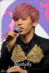 组图：韩团infinite成员Hoya东雨宣传新专辑