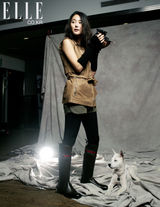 组图：郑丽苑时尚写真慵懒性感 全慧彬变神秘女郎