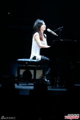 组图：邓紫棋曝林宥嘉支持个唱 害羞不谈