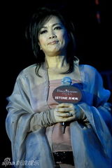 幻灯组图：珍爱女人齐聚北京 巡演发布经典连唱