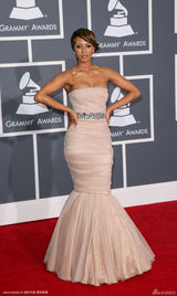 高清组图：凯莉-希尔森鱼尾裙礼服亮相好似美人鱼