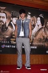 组图：《三国》主演台湾宣传 何润东佩服陈建斌