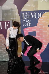 高清图：群星竞艳VOGUE盛典 张曼玉深V刘嘉玲大气