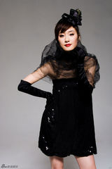 高清组图：葛梦娇入围先声夺金33强 杂志大片曝光