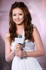 组图：安心亚北京发片 重新诠释“恶女”定义