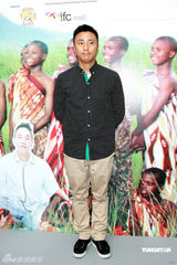 幻灯组图：张学友与非洲儿童合唱 崔健邦不怕被解雇