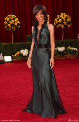 高清组图：奥斯卡红毯 肖娜-罗宾森大深V礼服 