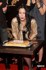 幻灯图：贝安琪为母亲庆生 汪诗诗汪圆圆道贺 