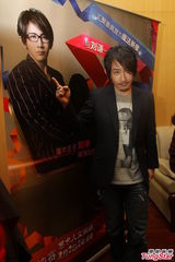 组图：刘谦胡子造型做评委 春晚有望携手郎朗