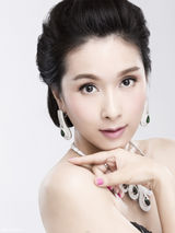 组图：杨恭如最新写真 显雍容华贵