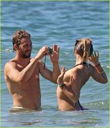 组图：盘点保罗-沃克与小女友贾斯敏恩爱瞬间