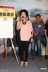 组图：林保怡缺席新剧宣传 钟嘉欣自言非挖角目标