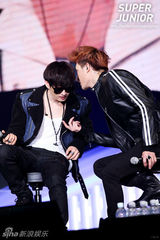 高清图：SJ-M台北会粉丝 热情狂High亲密暧昧