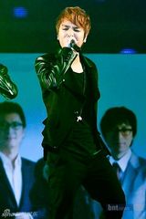 组图：少女时代等鼓励高考生唱响“点亮演唱会”