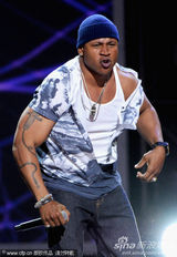 组图：55届格莱美提名音乐会 Fun.魔力红献唱