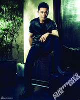 组图：黄晓明登杂志封面 卸下光环做匹夫