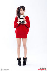 组图：许雅涵晒美腿诱宅男 将录新曲进军日本