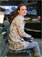 组图：《绯闻女孩》莉顿克劳福德谈心